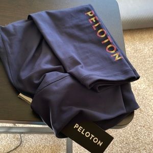 Peloton leggings size L